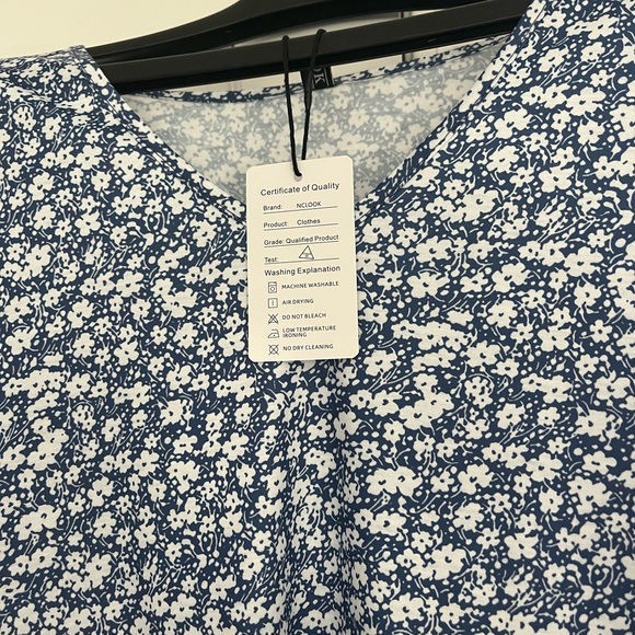 NC Look Floral Dress NWT - Picture 2 of 3